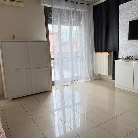 Lovely With Terrace Near Milan *